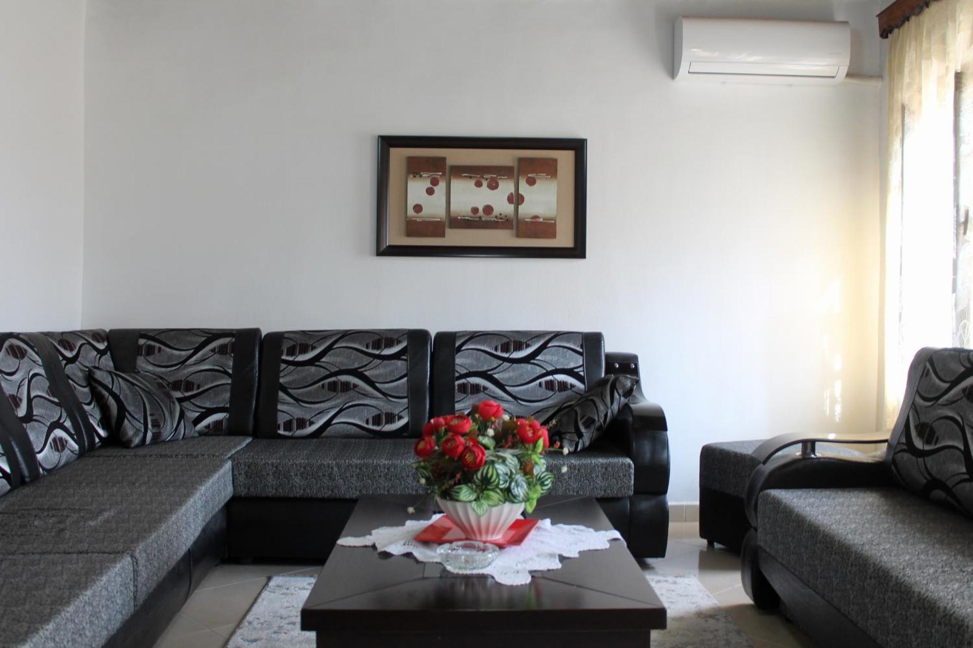 Tomor Shehu Guest House Берат Экстерьер фото