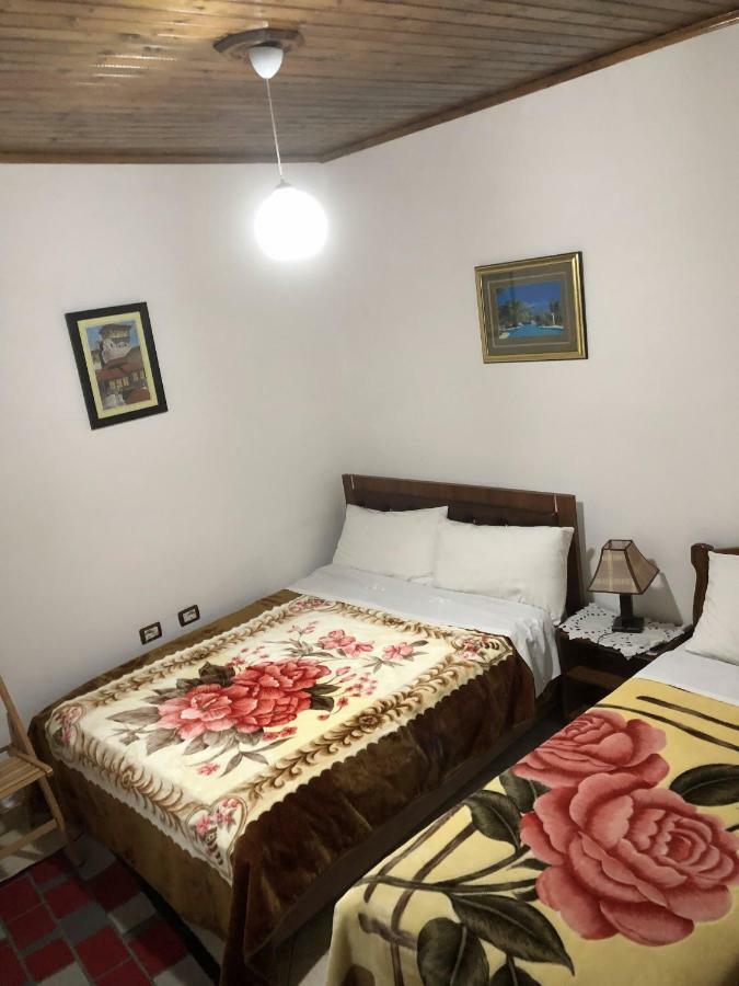 Tomor Shehu Guest House Берат Экстерьер фото